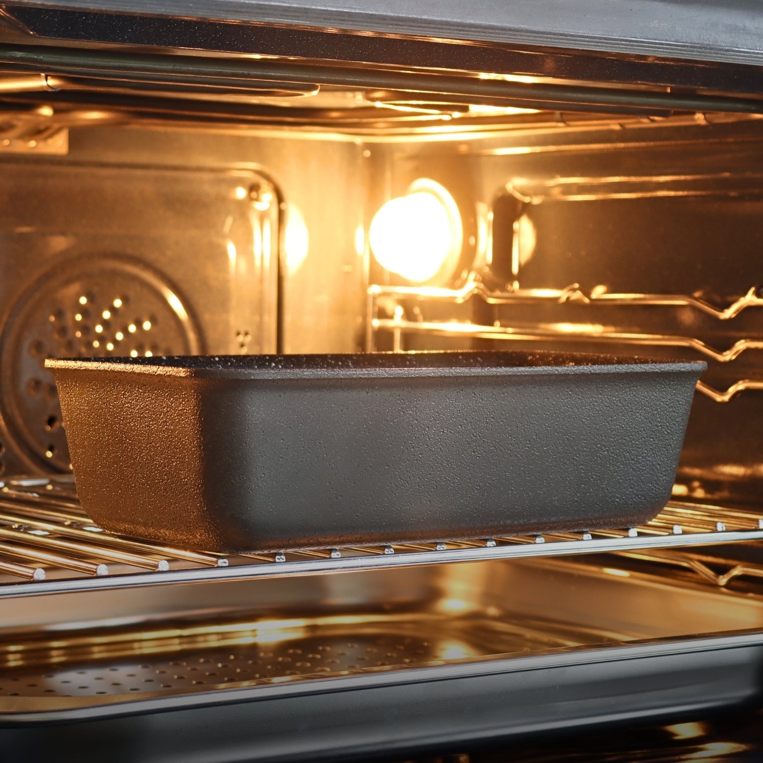 Non-Stick Loaf Tin in Oven. Dojo Non-Stick Bakeware and Ovenware