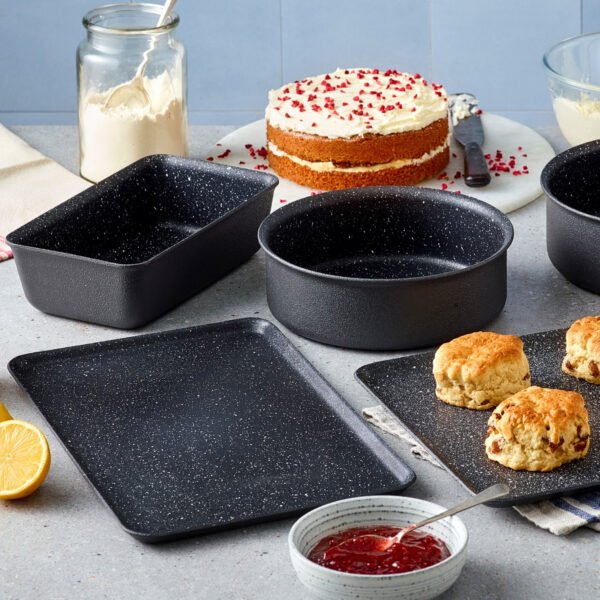 DOJO Non-Stick Bakeware Lifestyle Image