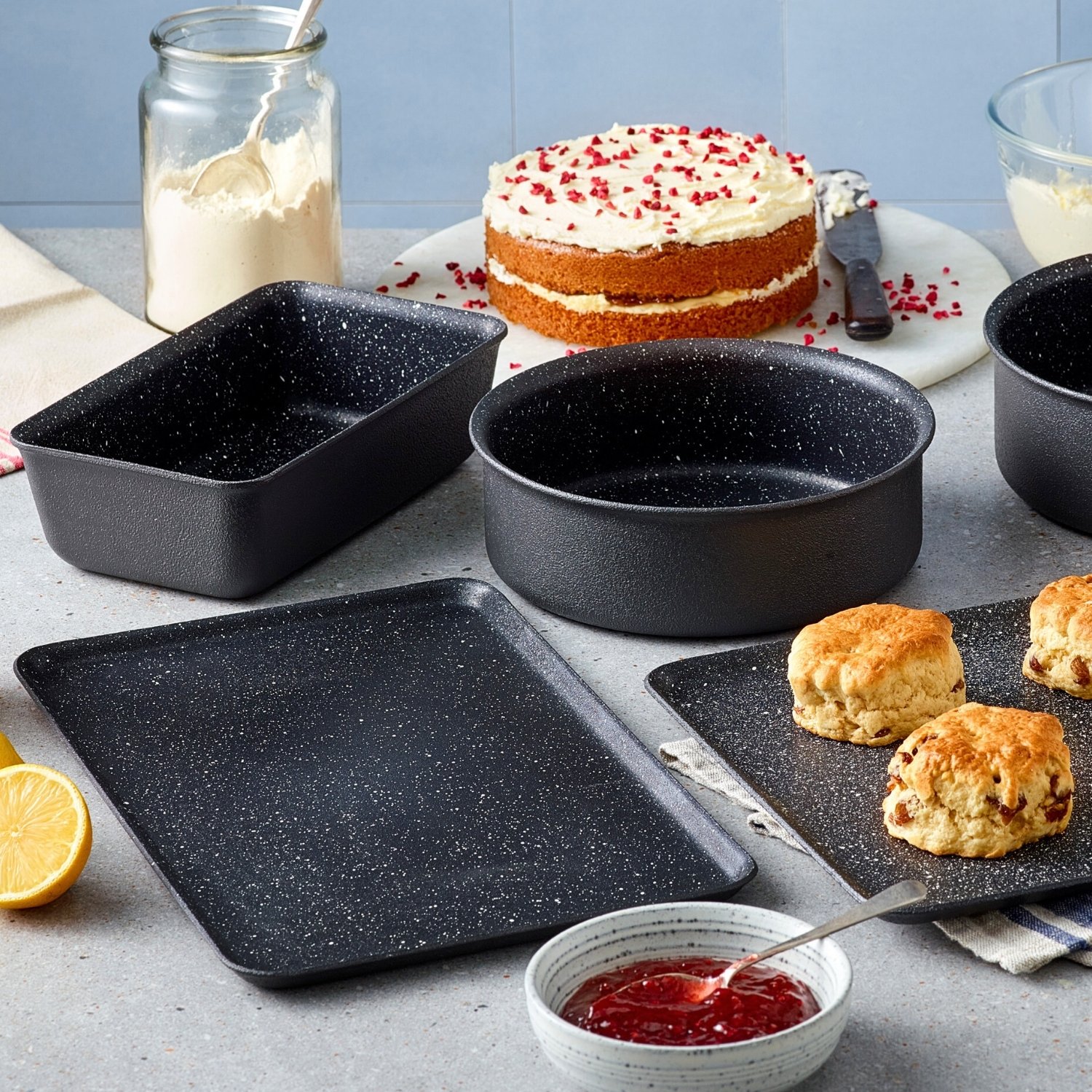 DOJO Non-Stick Bakeware Lifestyle Image