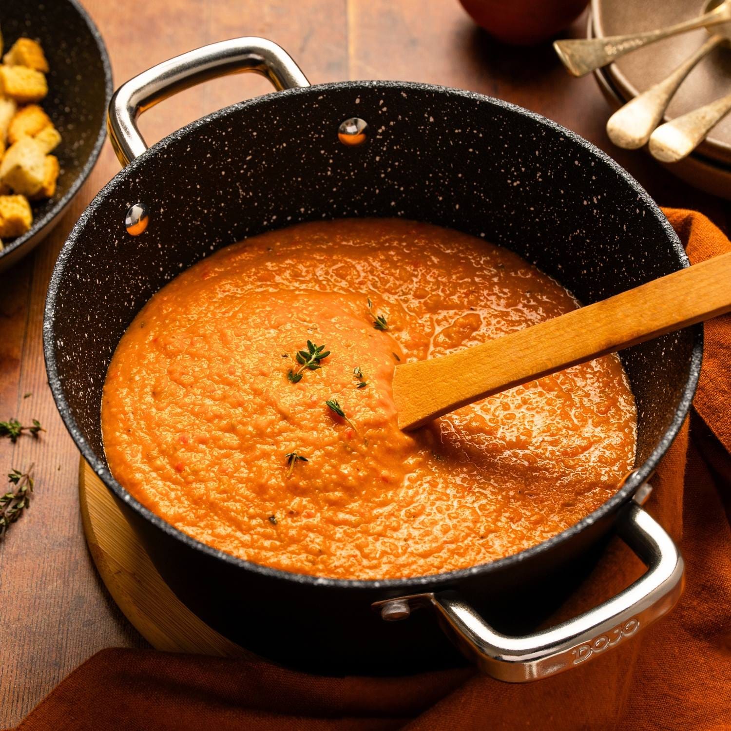 Dojo Non-Stick Casserole Pot with Lids