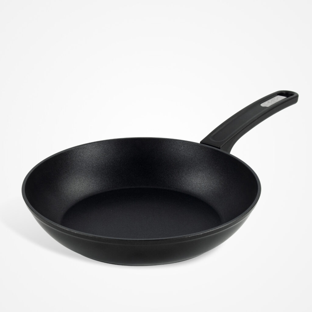 Dojo Kai 24cm frying pan for everyday cooking