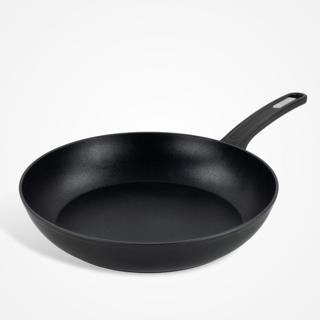 Dojo Kai 30cm large frying pan for frying, sautéing, and cooking larger meals