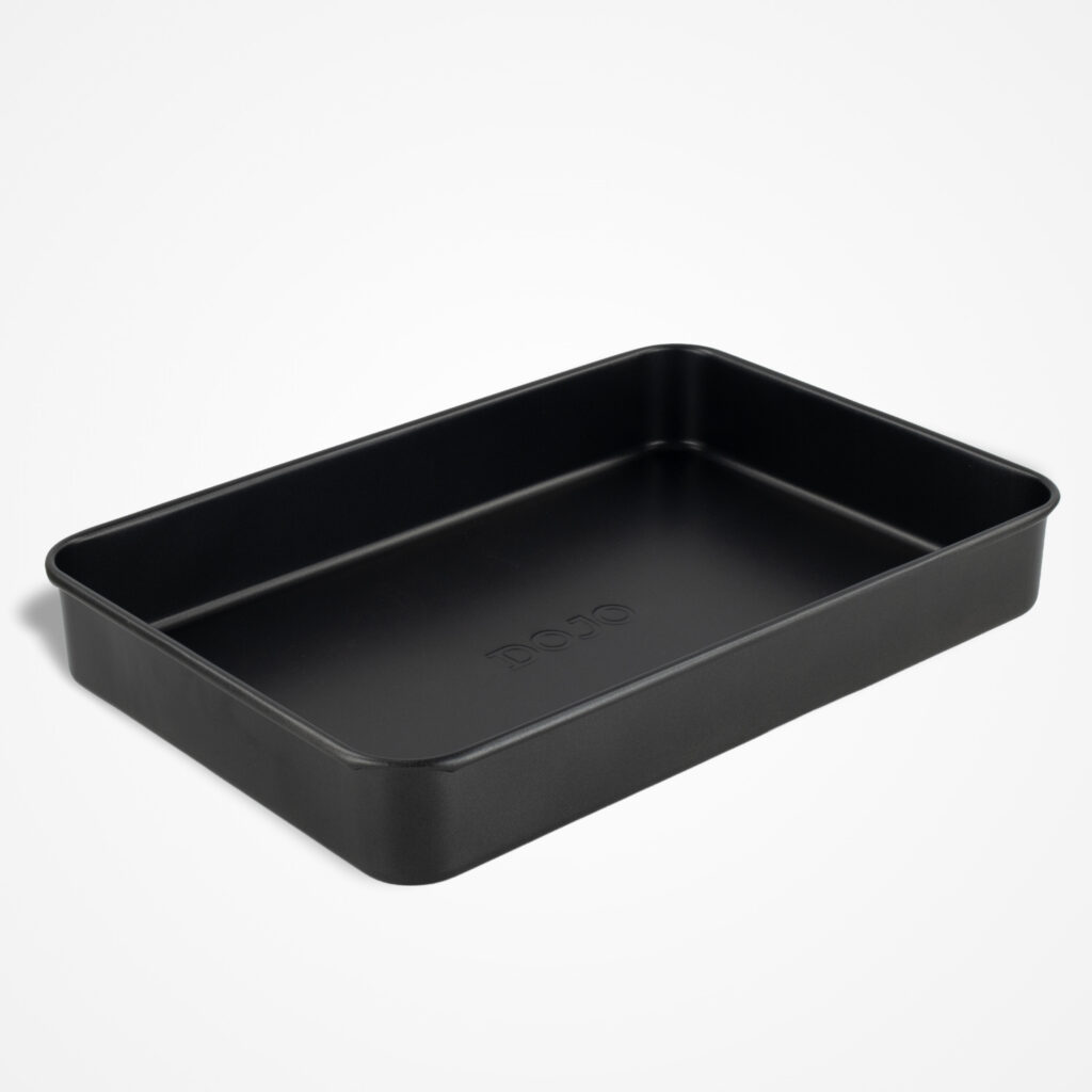 Dojo Kai 39cm roasting tray suitable for roasting meats, vegetables and other foods in the oven.